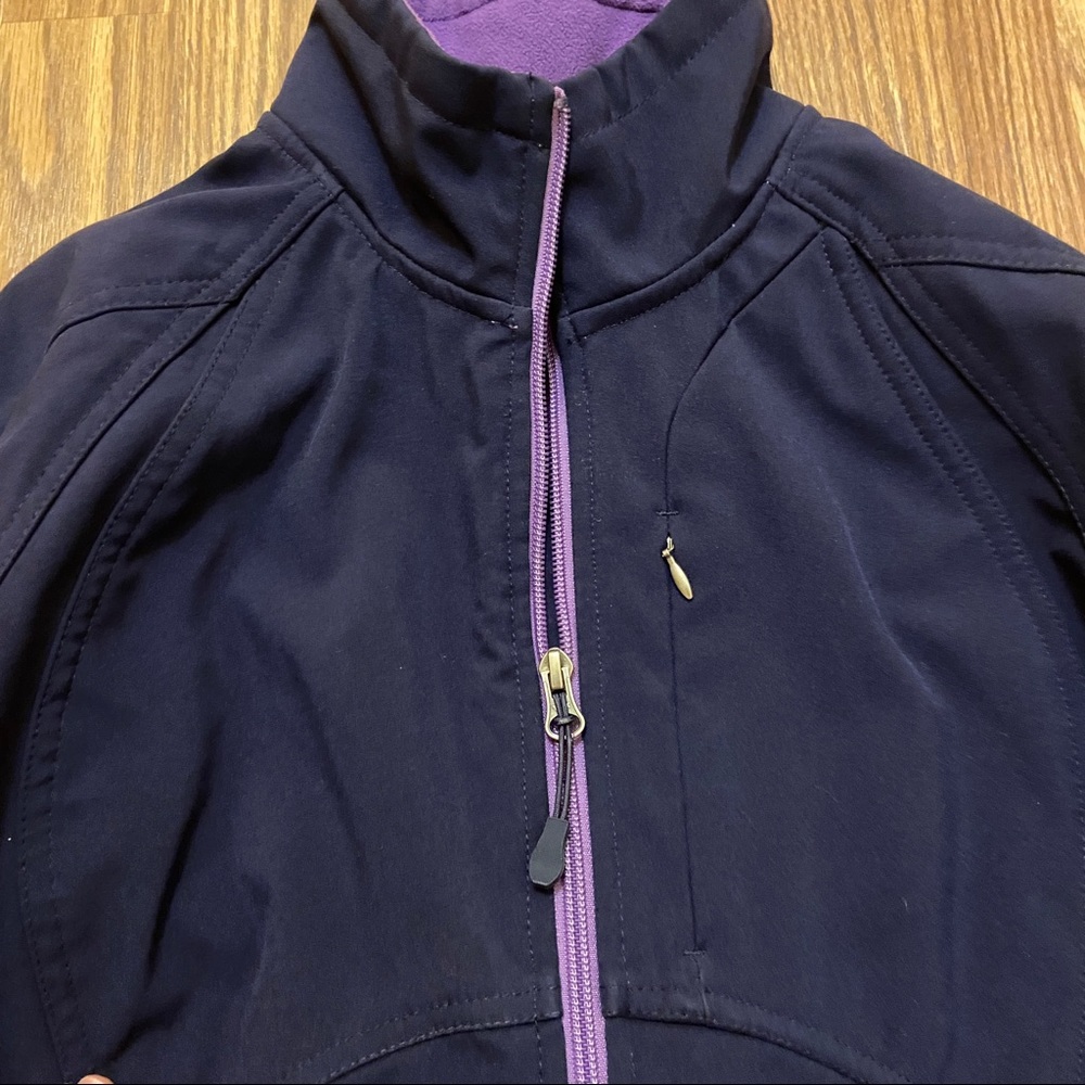 Women’s shell jacket. Size small